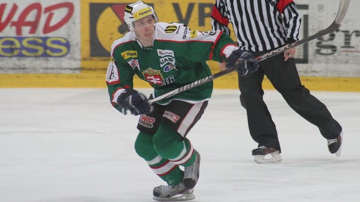 Sympaťáci zeleno – bieli do hokejovej pohody